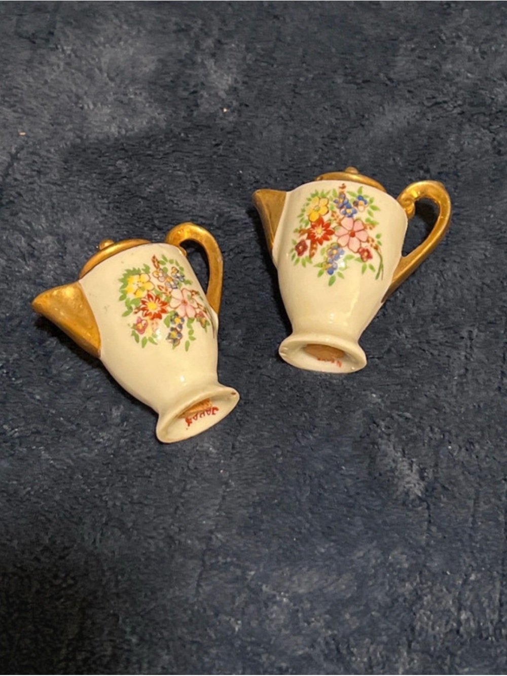Vintage Floral Cream and Gold Mini Teapot Salt & Pepper Shaker - Set of 2